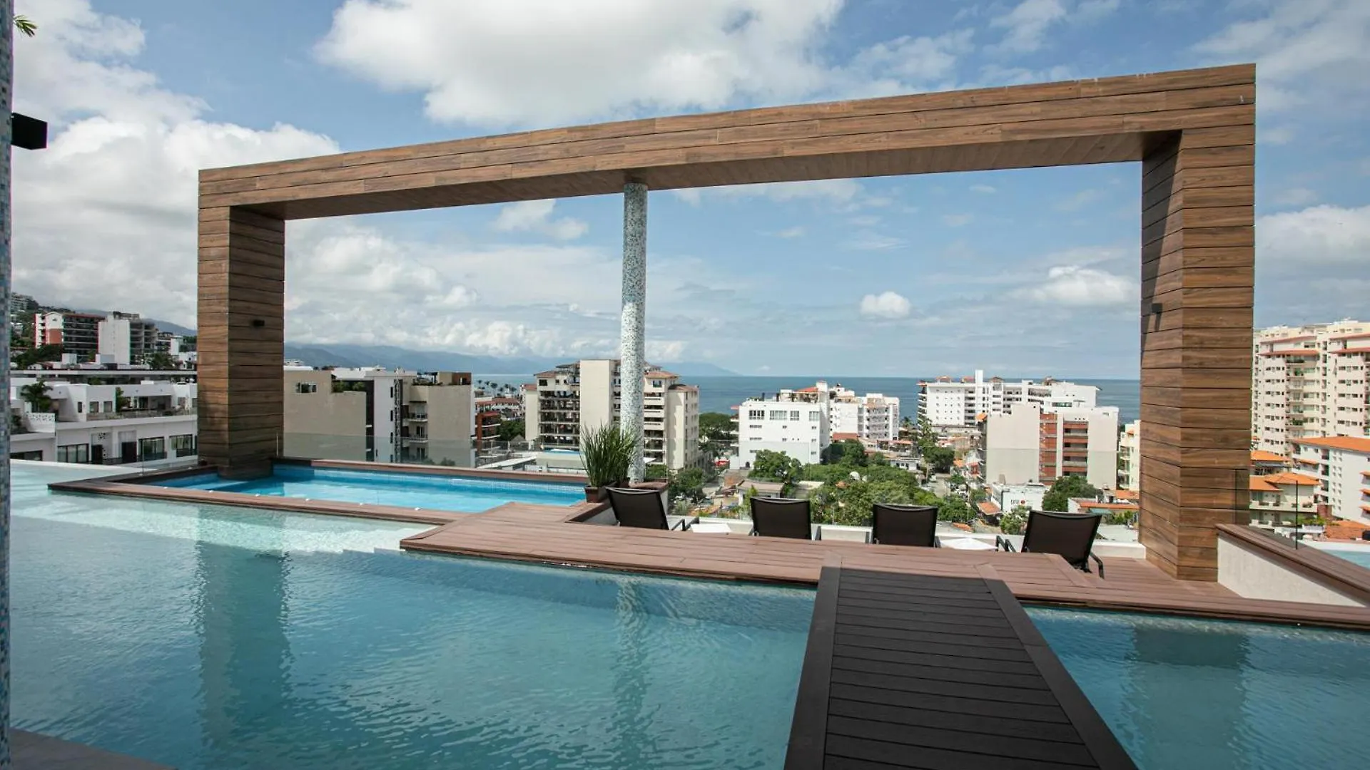 Feriehus Prime 2Br Condo, Rooftop Pool And Gym Puerto Vallarta