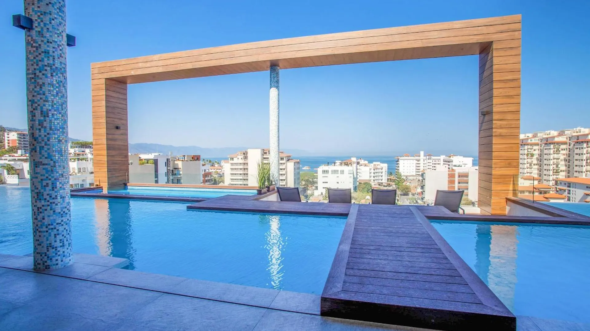 Prime 2Br Condo, Rooftop Pool And Gym Puerto Vallarta